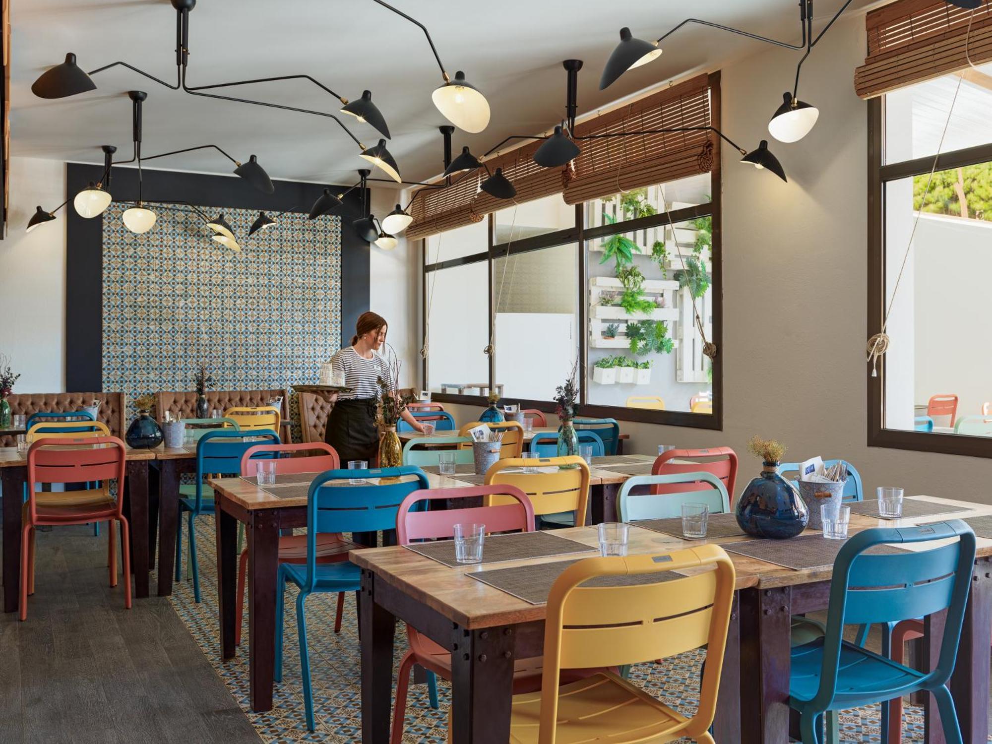 H10地中海村庄酒店 萨洛 外观 照片